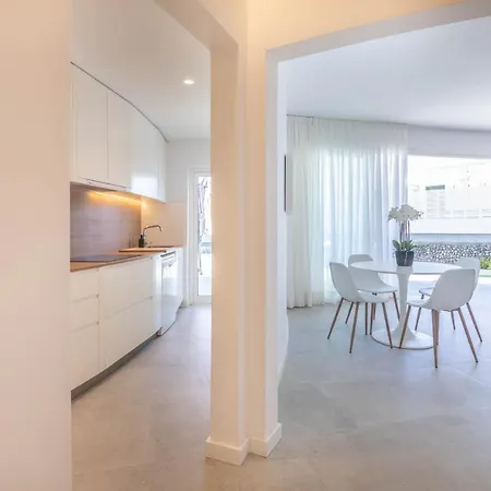 Amplia Y Comoda Con Terraza Y Vistas Al Mar Apartment San Bartolome de Tirajana (Gran Canaria)